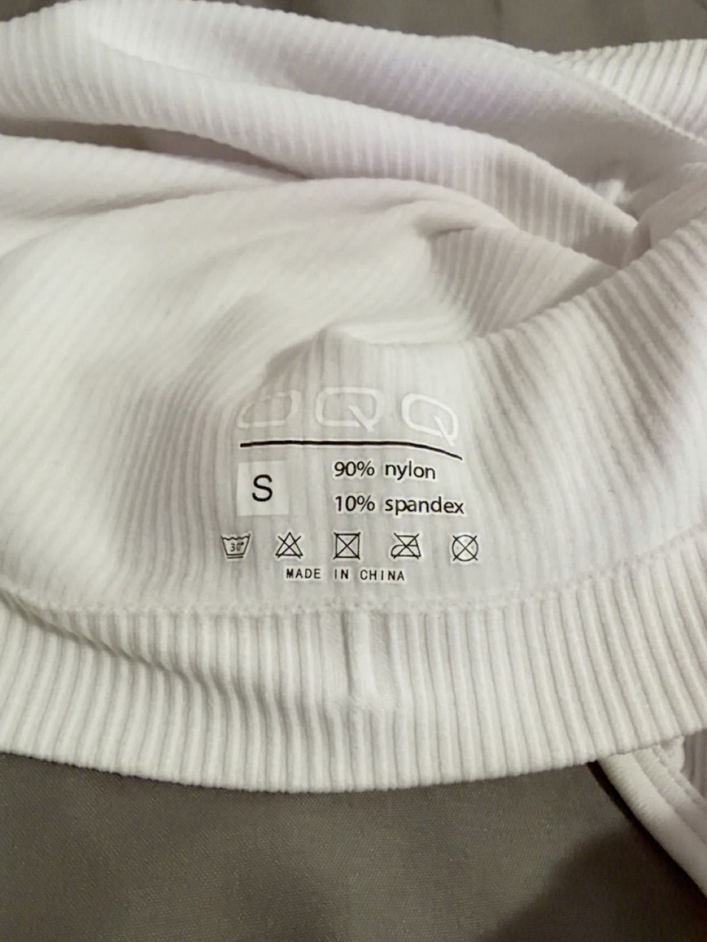 Amazon White Ribbed Crop Tank Top - Picture 3 of 3